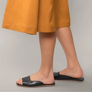 New Wilder Maude Black Slide Sandal Size 8